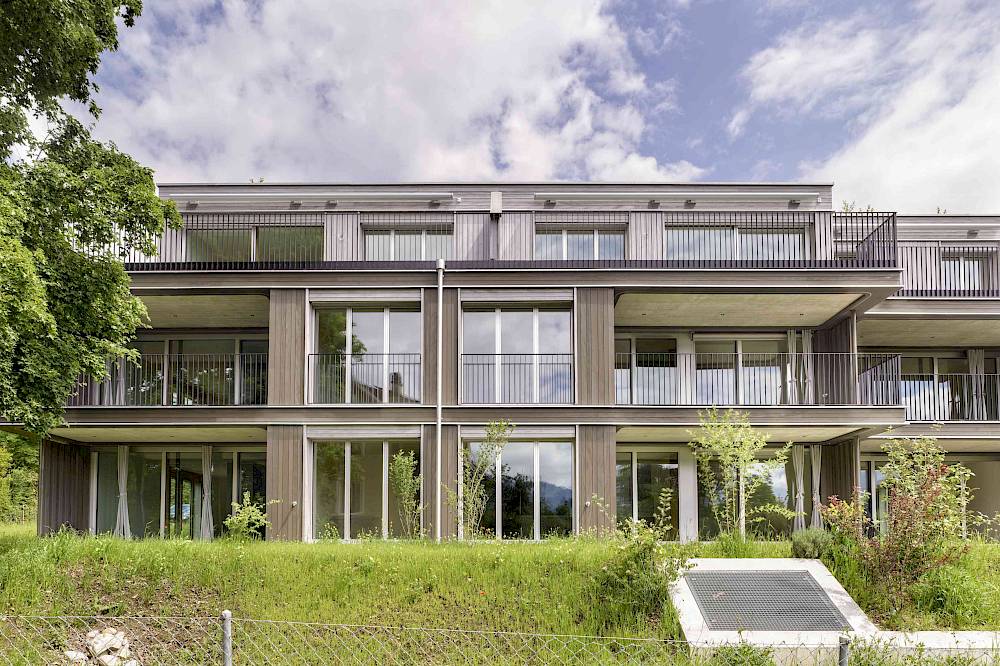 Mehrfamilienhaus, Hünibach
