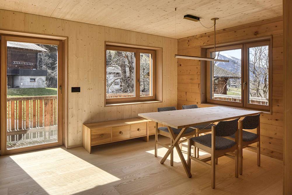 Chalet MühlebachEsszimmer mit neuem Fenster